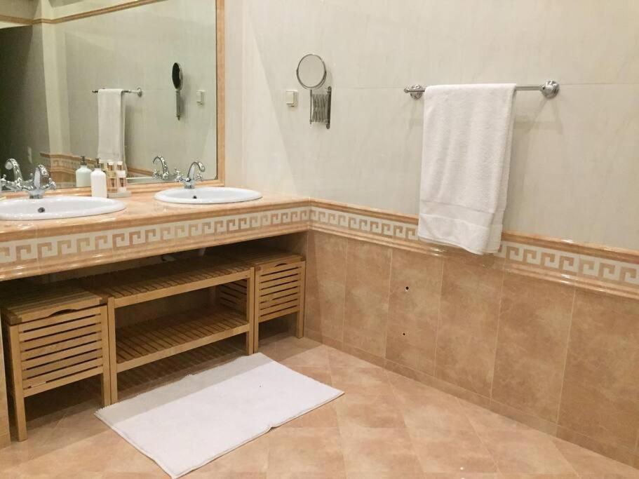 The White House Beach Villa ราฟีนา ภายนอก รูปภาพ