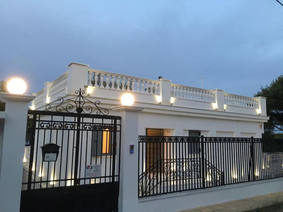 The White House Beach Villa ราฟีนา ภายนอก รูปภาพ