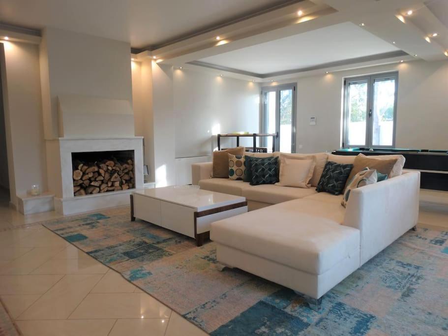 The White House Beach Villa ราฟีนา ภายนอก รูปภาพ
